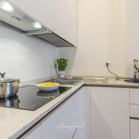 Stella Placidia Prestigious And Elegant Historic Center, Parking Appartement Ravenne